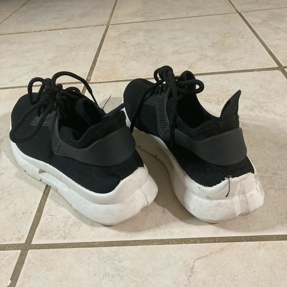 Cozy Fashion Nova Runners - Picture 5 of 6